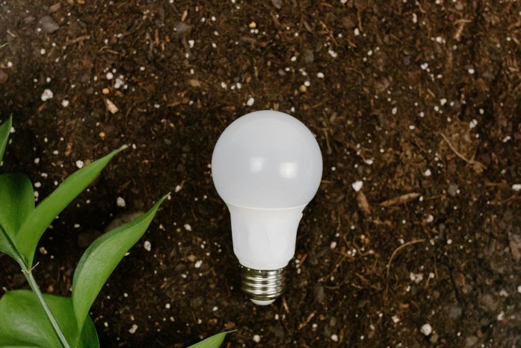descarte de lâmpadas de LED no lixo comum